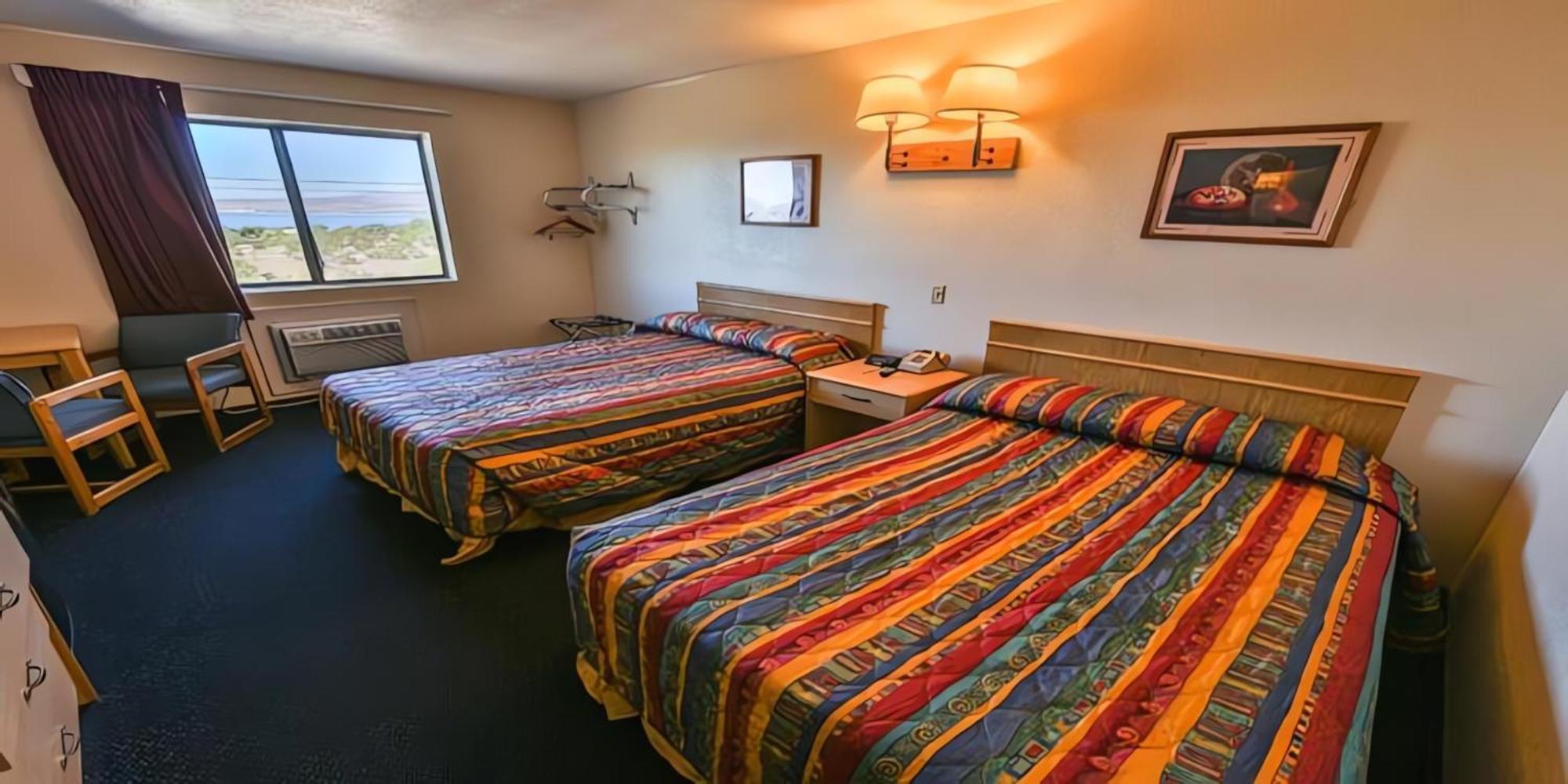 Super 8 By Wyndham Lake Havasu City Dış mekan fotoğraf