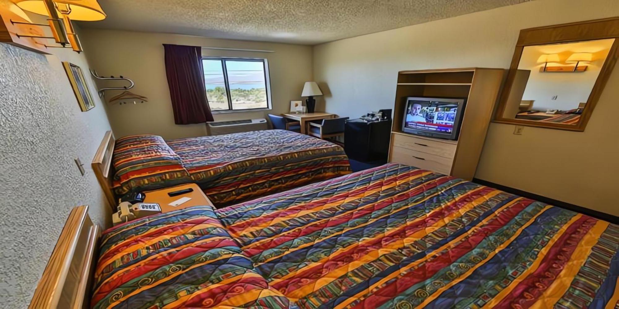 Super 8 By Wyndham Lake Havasu City Dış mekan fotoğraf
